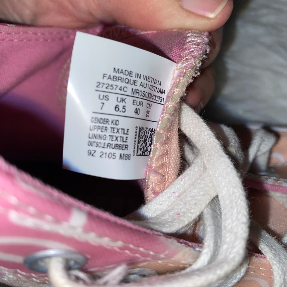Converse "Not a Chuck" Sneakers in Very Good Condition - Picture 5 of 5